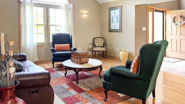 21203 Old North Church Road, Frankfort, IL 60423