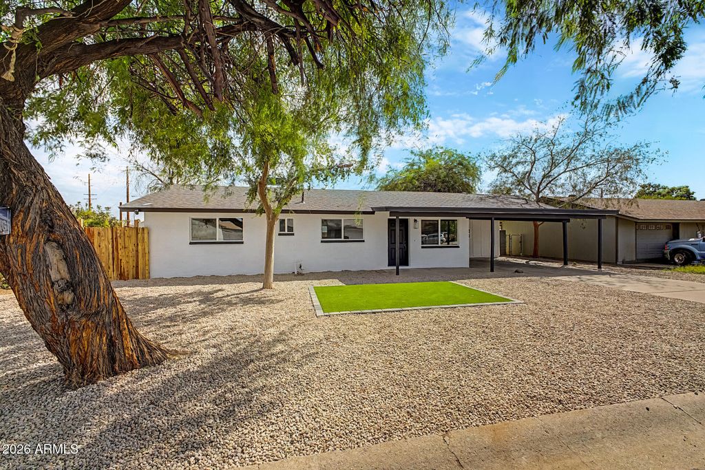3909 W GRISWOLD Road, Phoenix, AZ 85051 — photo 5