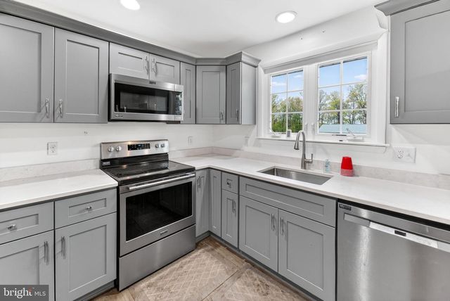 158 SAINT PETERS RD, Macungie, PA 18062