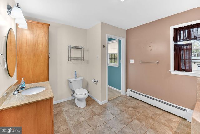 158 SAINT PETERS RD, Macungie, PA 18062