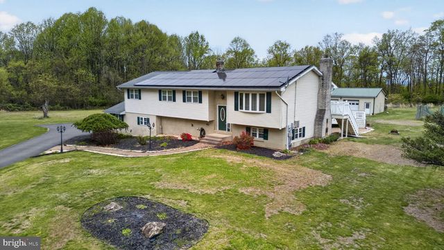 158 SAINT PETERS RD, Macungie, PA 18062