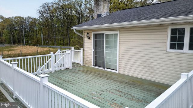 158 SAINT PETERS RD, Macungie, PA 18062