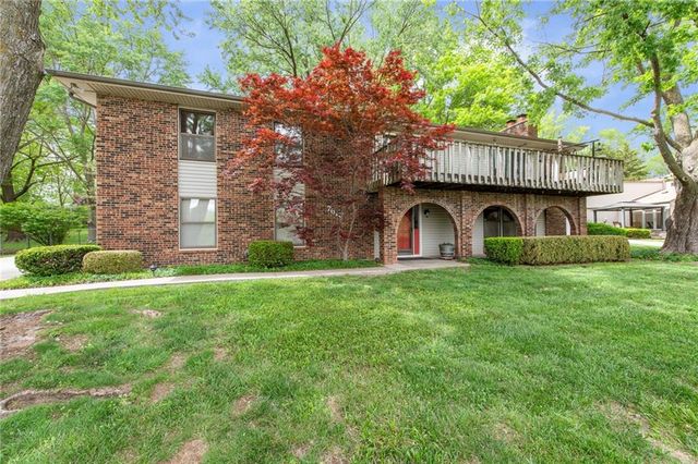 7610 NW Westside Drive, Weatherby Lake, MO 64152