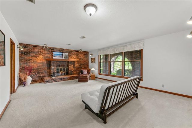 7610 NW Westside Drive, Weatherby Lake, MO 64152