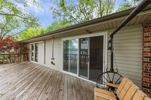 7610 NW Westside Drive, Weatherby Lake, MO 64152