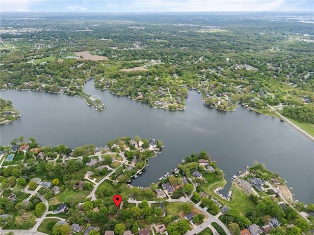 7610 NW Westside Drive, Weatherby Lake, MO 64152
