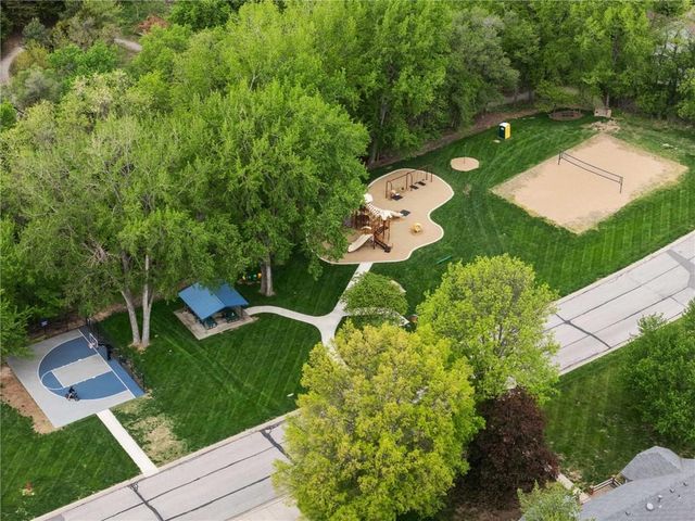 7610 NW Westside Drive, Weatherby Lake, MO 64152