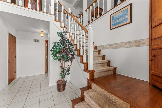 7610 NW Westside Drive, Weatherby Lake, MO 64152