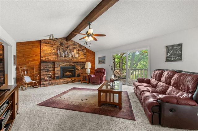 7610 NW Westside Drive, Weatherby Lake, MO 64152