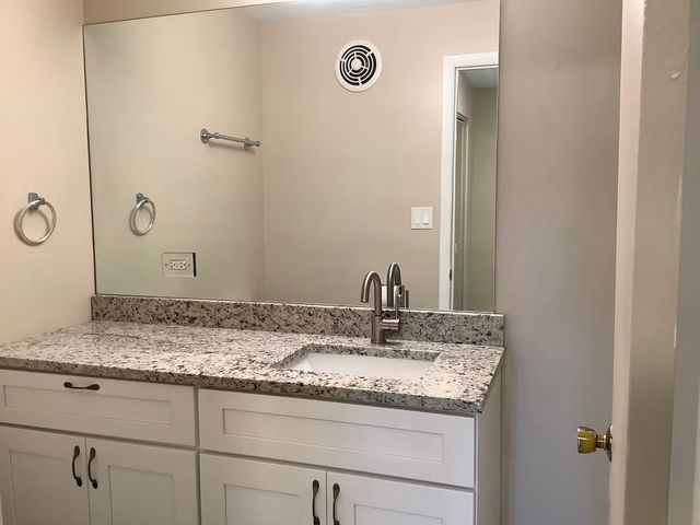 10408 Menard Avenue 2B, Oak Lawn, IL 60453