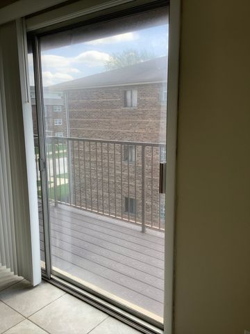 10408 Menard Avenue 2B, Oak Lawn, IL 60453