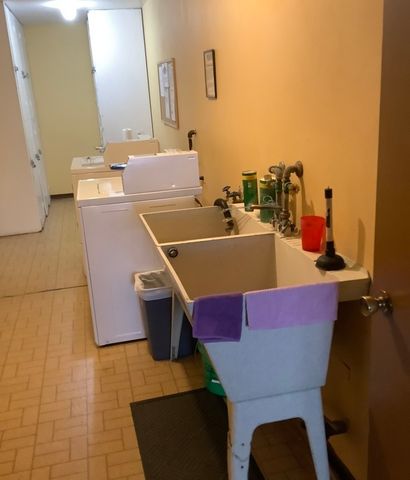 10408 Menard Avenue 2B, Oak Lawn, IL 60453