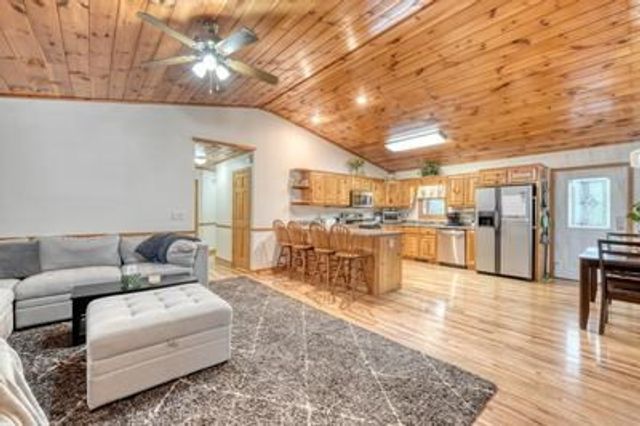 694 Hilltop Road, Murphy, NC 28906