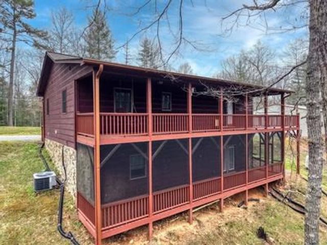 694 Hilltop Road, Murphy, NC 28906