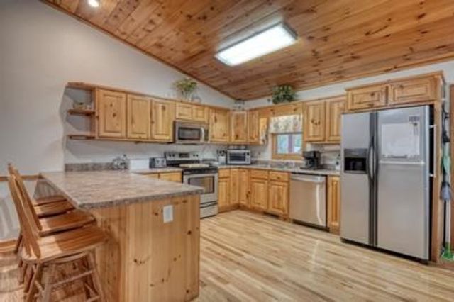 694 Hilltop Road, Murphy, NC 28906
