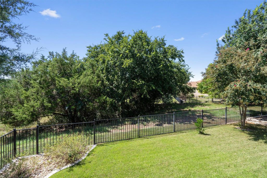 207 Apache Mountain LN, Georgetown, TX 78633