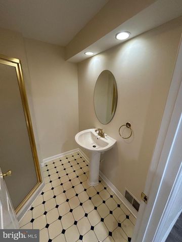 18527 MEADOWLAND TER, Olney, MD 20832