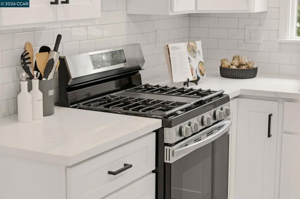 Image 14 of property listing at 3214 California St, Berkeley, CA 94703