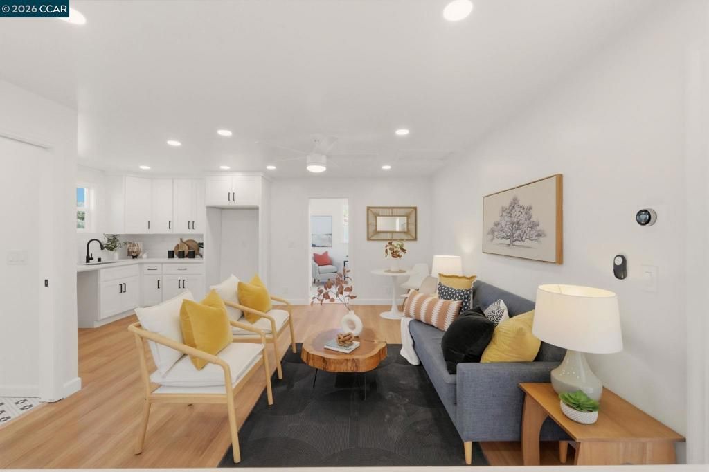 Image 33 of property listing at 3214 California St, Berkeley, CA 94703