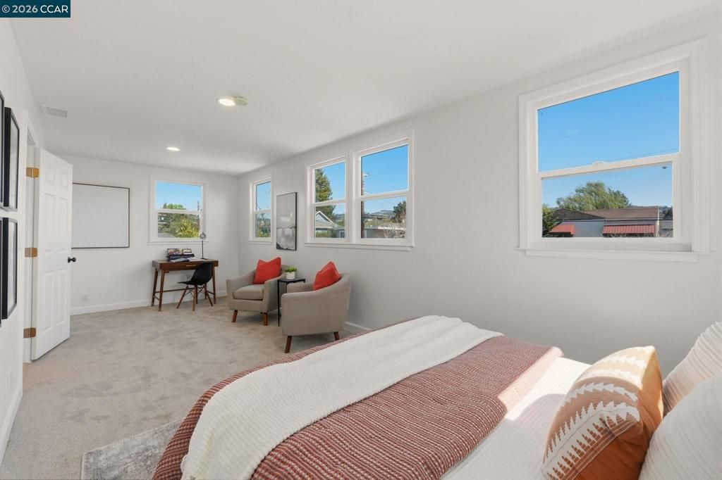 Image 42 of property listing at 3214 California St, Berkeley, CA 94703