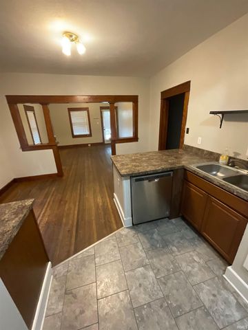 420 N Lincoln Street, Bloomington, IN 47408