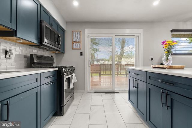 221 OCEAN AVE, Cherry Hill, NJ 08003