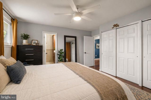 221 OCEAN AVE, Cherry Hill, NJ 08003