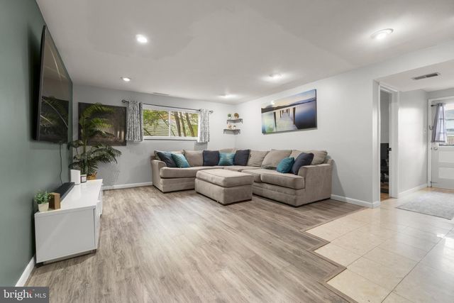 221 OCEAN AVE, Cherry Hill, NJ 08003