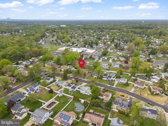 221 OCEAN AVE, Cherry Hill, NJ 08003