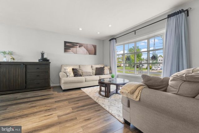 221 OCEAN AVE, Cherry Hill, NJ 08003