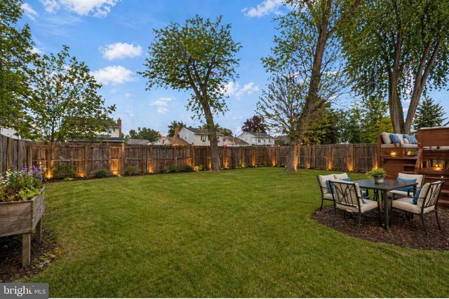 221 OCEAN AVE, Cherry Hill, NJ 08003