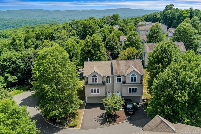 1 Ledger View Court, Highland Mills, NY 10930