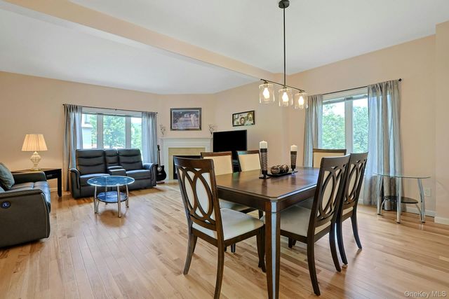 1 Ledger View Court, Highland Mills, NY 10930