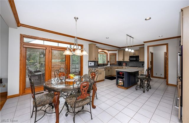 1597 Pilgrims Knob SE, Canton, OH 44709