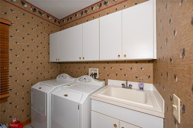 1597 Pilgrims Knob SE, Canton, OH 44709
