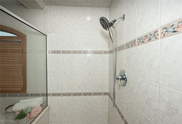 1597 Pilgrims Knob SE, Canton, OH 44709