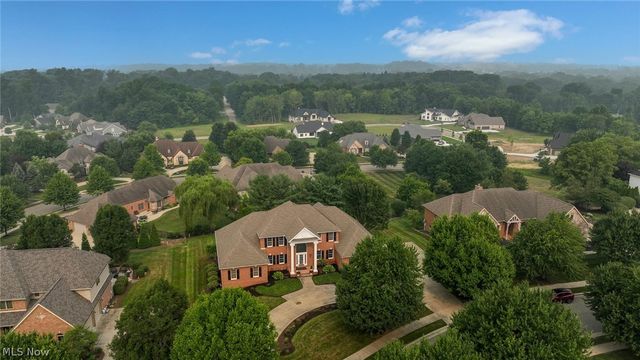 1597 Pilgrims Knob SE, Canton, OH 44709