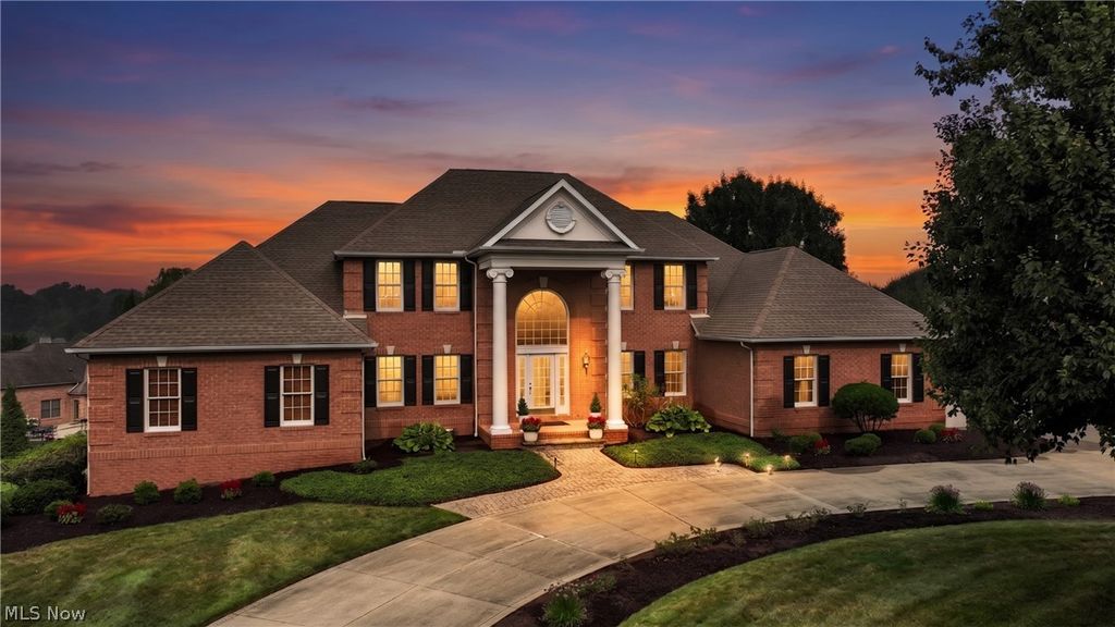 1597 Pilgrims Knob SE, Canton, OH 44709