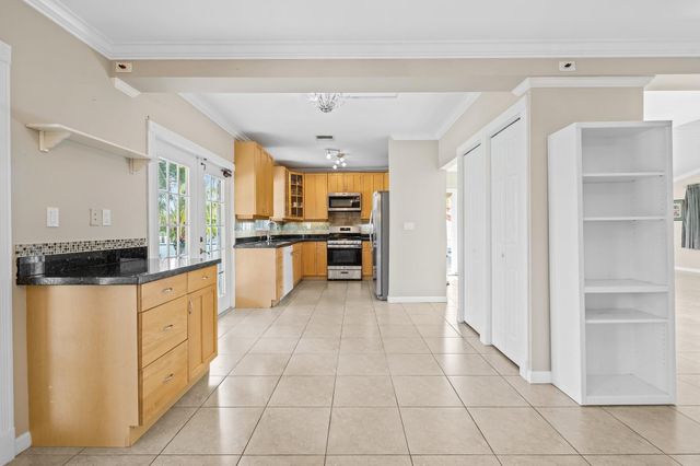 715 Tyler St, Hollywood, FL 33019