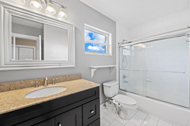 715 Tyler St, Hollywood, FL 33019