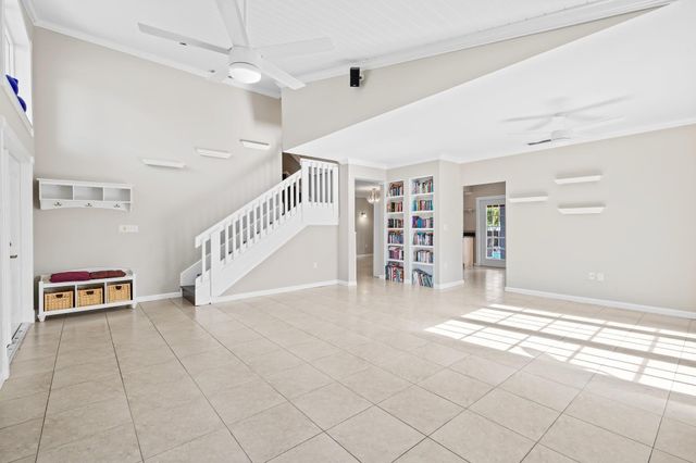 715 Tyler St, Hollywood, FL 33019