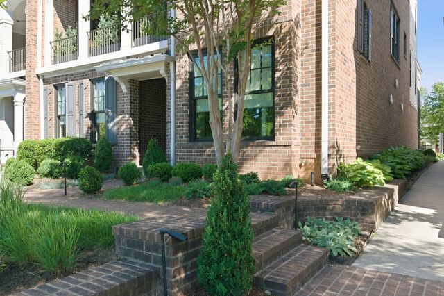 3608A West End Ave, Nashville, TN 37205