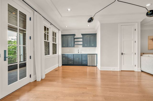 3608A West End Ave, Nashville, TN 37205