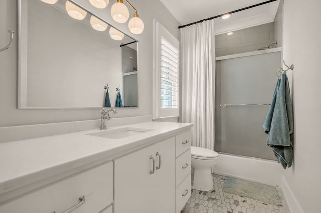 3608A West End Ave, Nashville, TN 37205