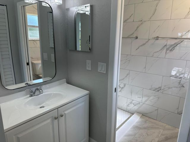 5796 Moss Court 7, Fort Pierce, FL 34982