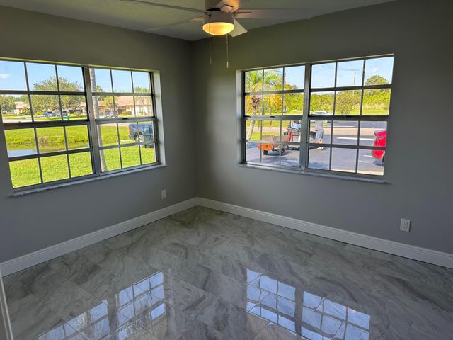 5796 Moss Court 7, Fort Pierce, FL 34982