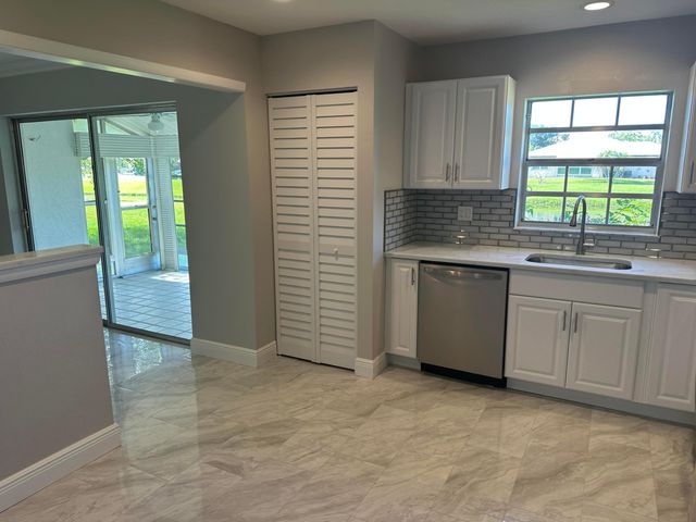 5796 Moss Court 7, Fort Pierce, FL 34982