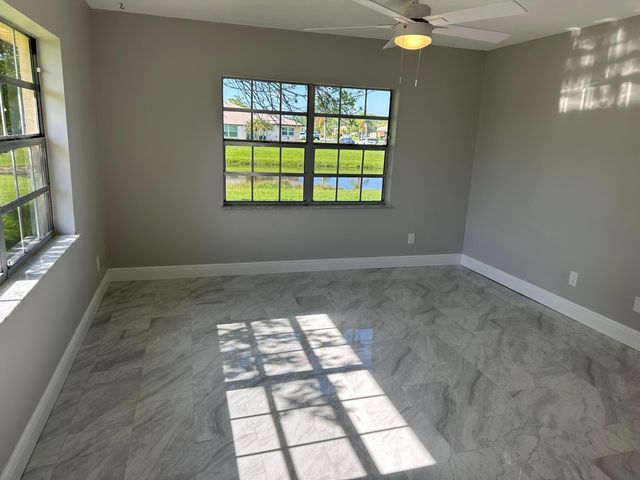 5796 Moss Court 7, Fort Pierce, FL 34982
