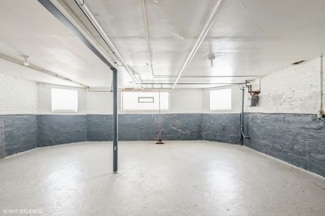 7653 S SEELEY Avenue, Chicago, IL 60620