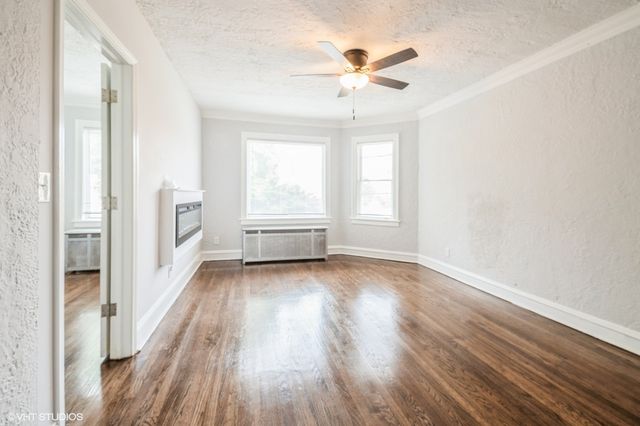 7653 S SEELEY Avenue, Chicago, IL 60620